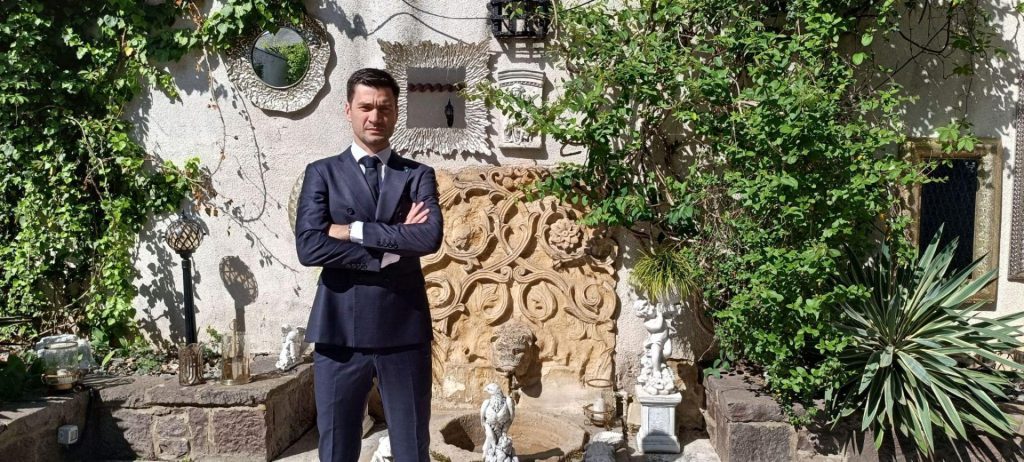 Cum dezvoltă Mihai Popa relații de durată cu clienții EkoGroup 1 Cum dezvoltă Mihai Popa relații de durată cu clienții EkoGroup