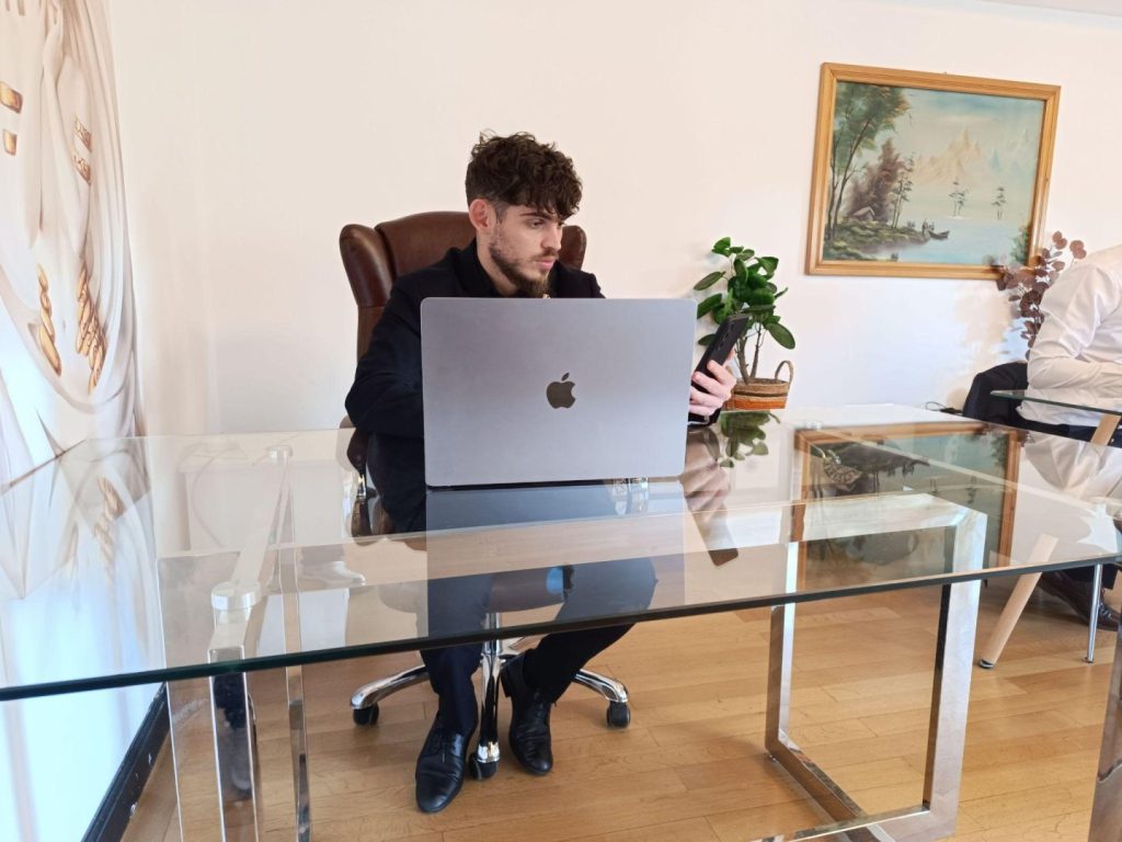 EkoGroup Press Network – soluția editorială prin care Vlad Augustin oferă brandurilor prezență relevantă în presa digitală 2 EkoGroup Press Network – soluția editorială prin care Vlad Augustin oferă brandurilor prezență relevantă în presa digitală