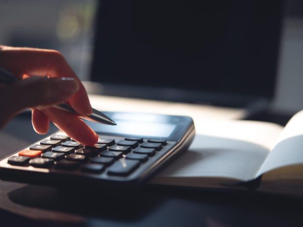 blocaj financiar
